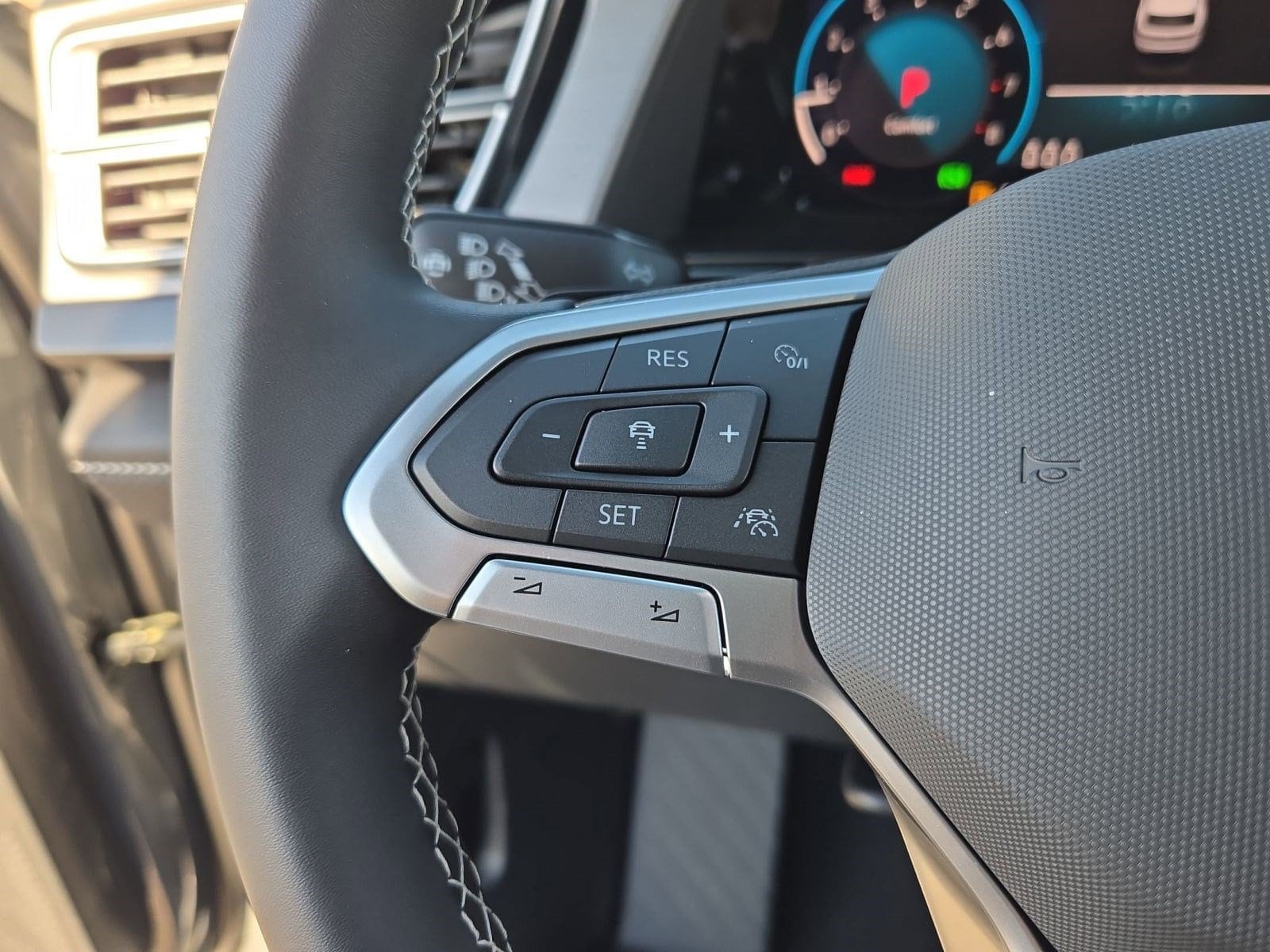 2026 Volkswagen Atlas Cross Sport SE w/Tech - Photo 15