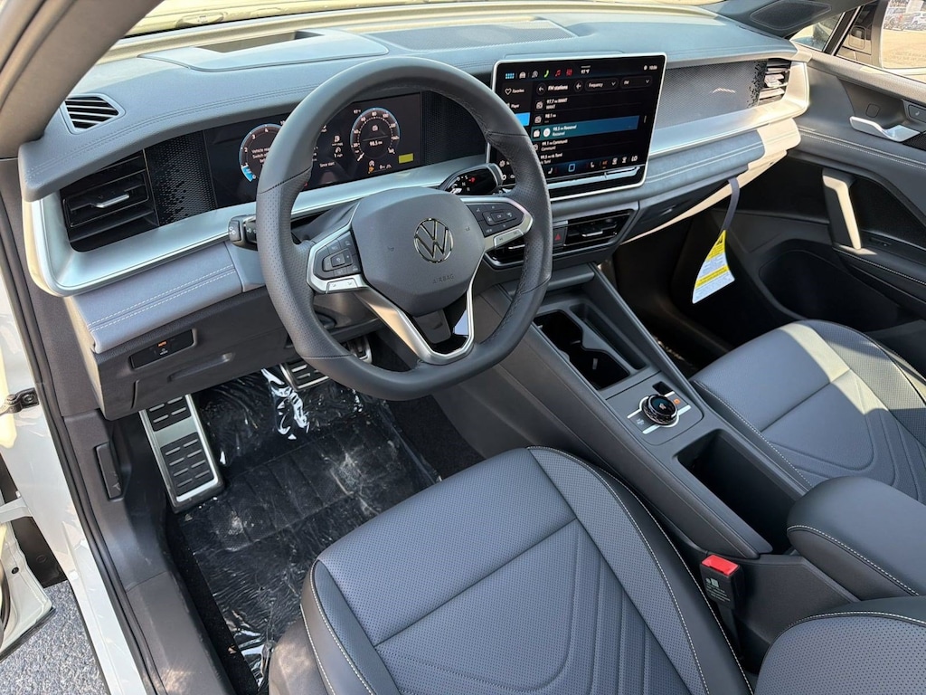 New 2026 Volkswagen Tiguan SE R-Line Black SUV