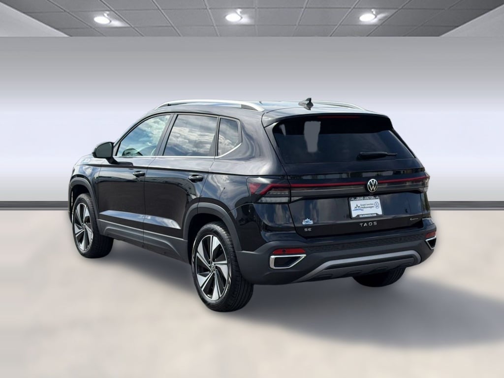 Used 2025 Volkswagen Taos 1.5T SE SUV