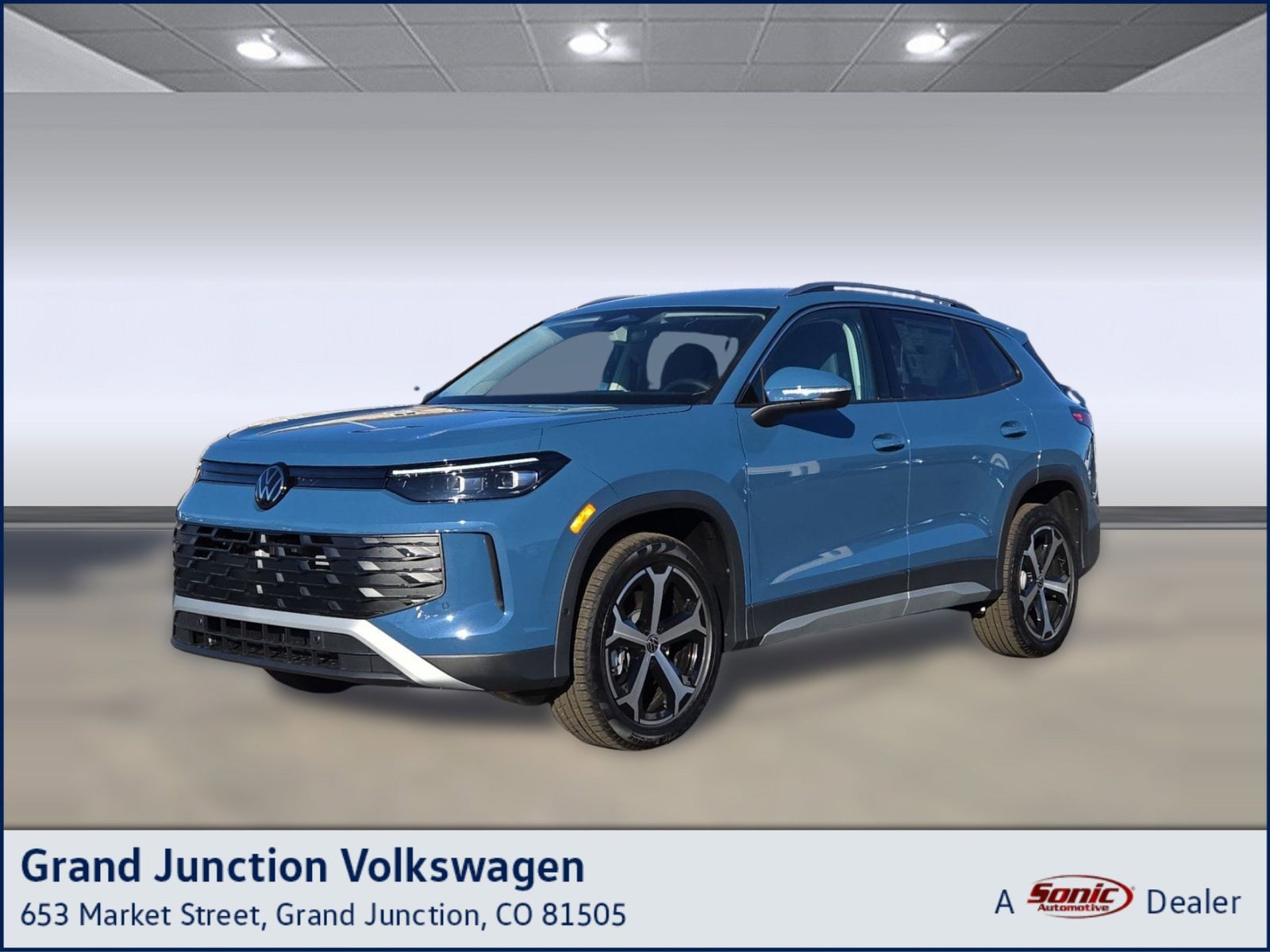 2026 Volkswagen Tiguan SE's photo