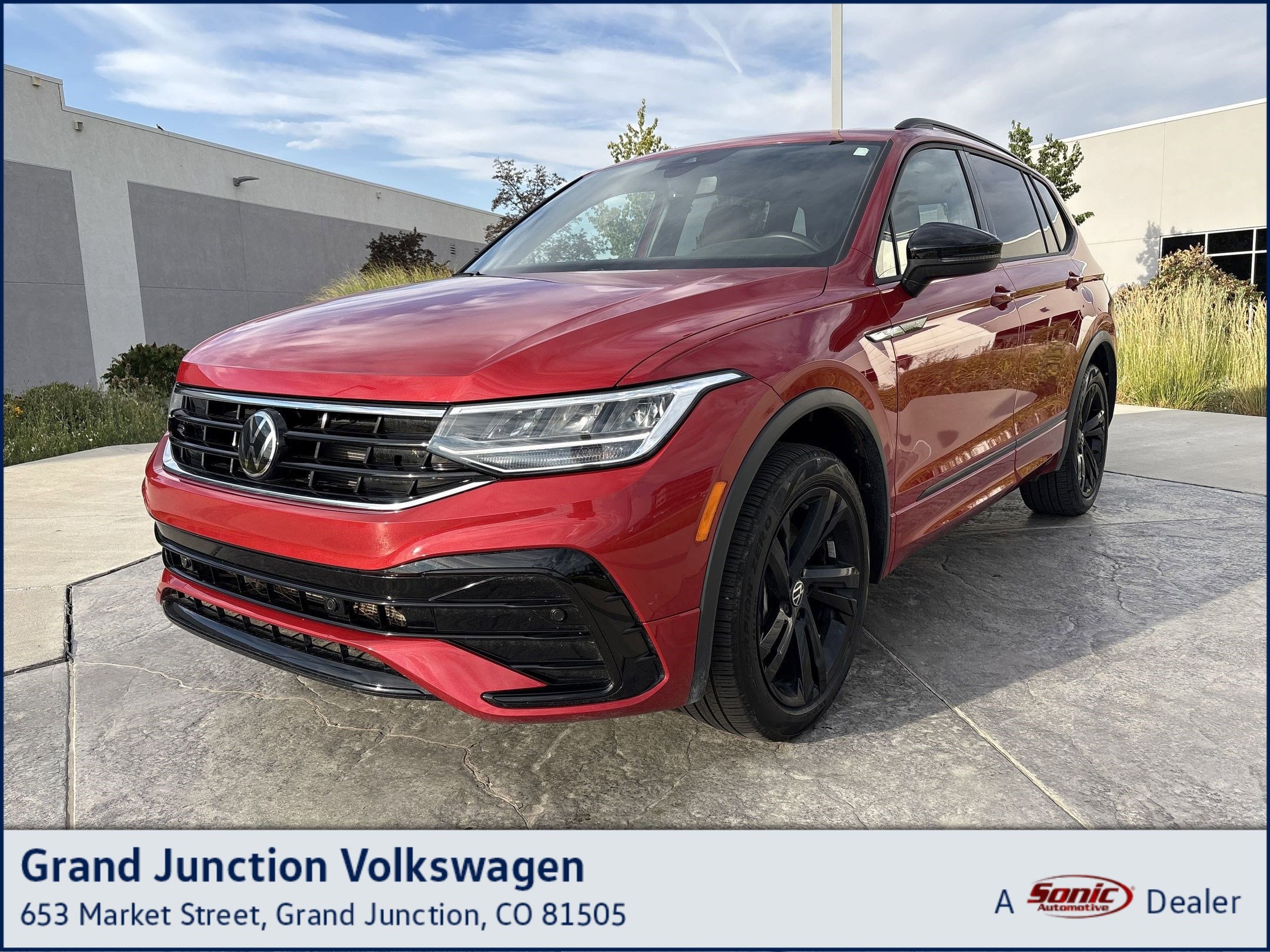 2024 Volkswagen Tiguan 2.0T SE R-Line Black