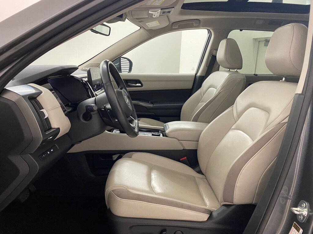 Used 2023 Nissan Pathfinder SL SUV