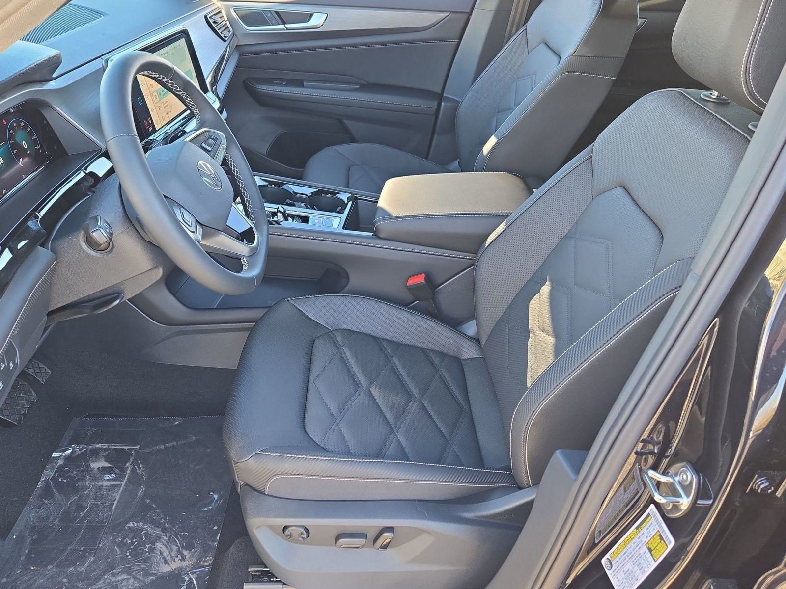 2026 Volkswagen Atlas Cross Sport SE w/Tech - Photo 4