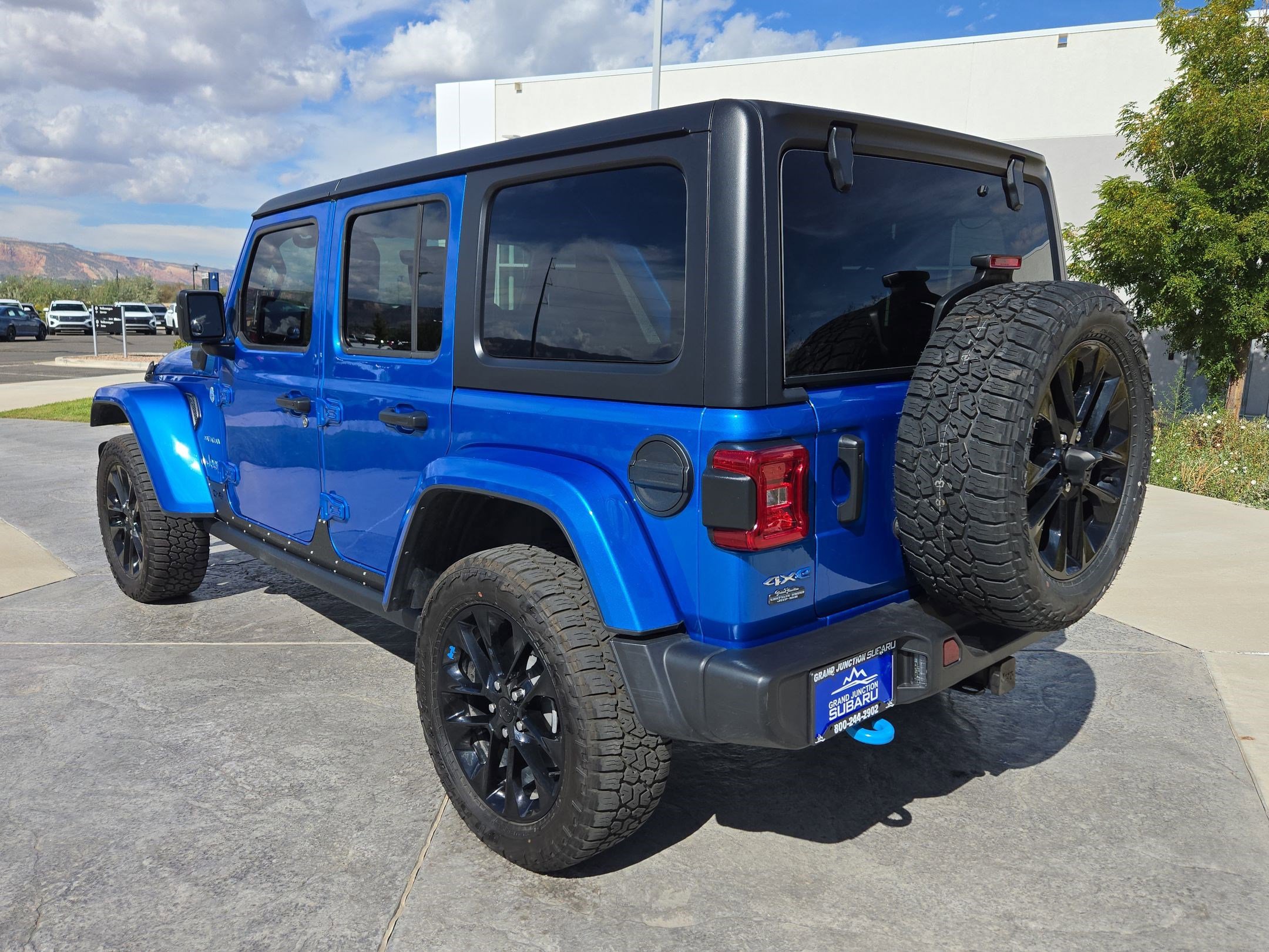 2022 Jeep Wrangler Unlimited 4xe Sahara photo 3