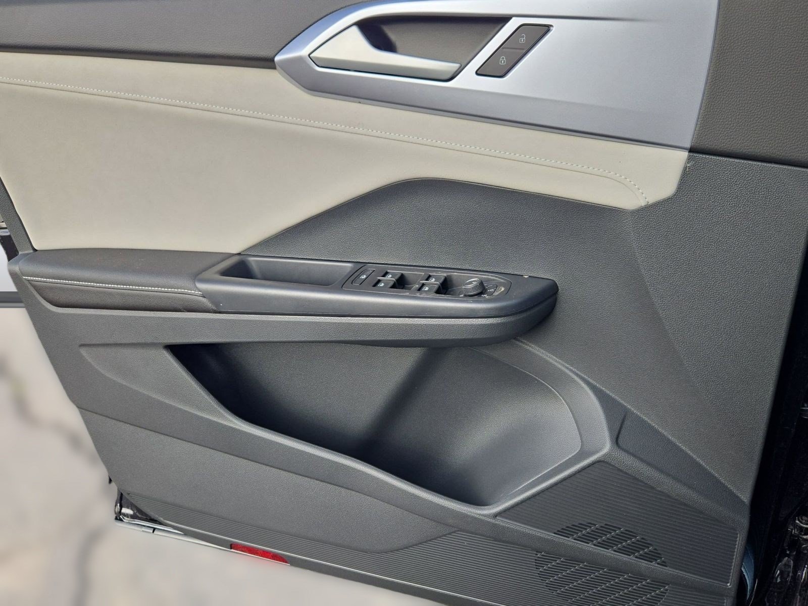 2026 Volkswagen Taos SE - Photo 18