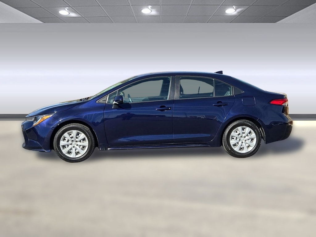 Used 2021 Toyota Corolla LE Sedan