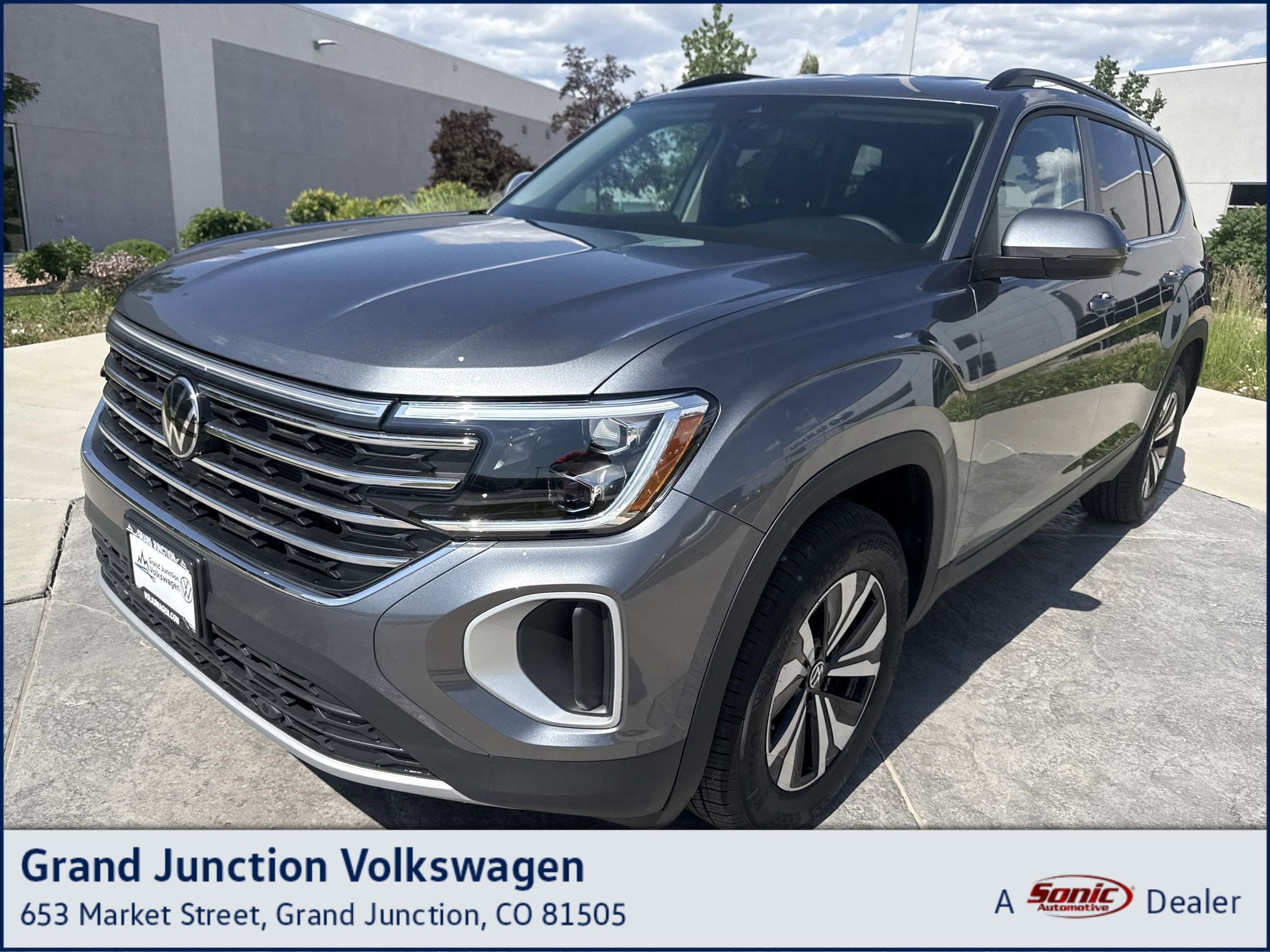 2025 Volkswagen Atlas 2.0T SE