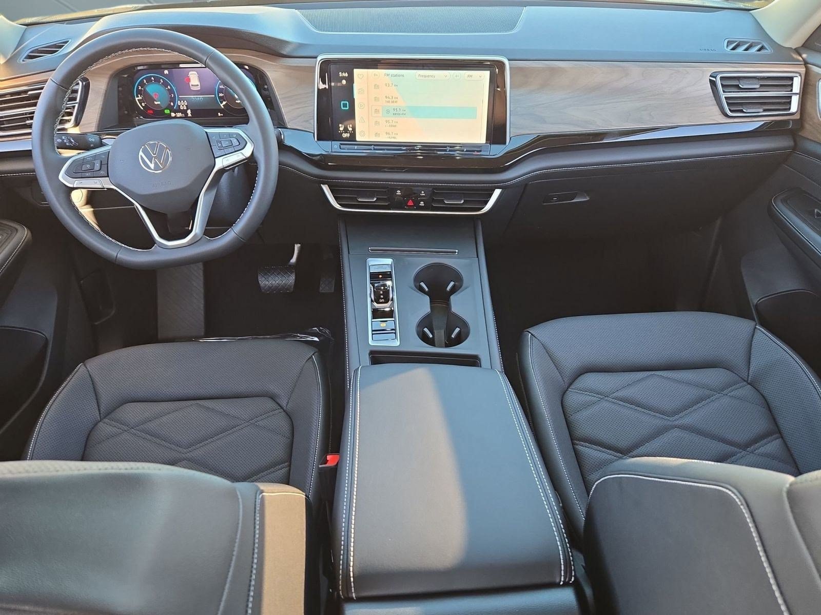 2026 Volkswagen Atlas SE - Photo 12