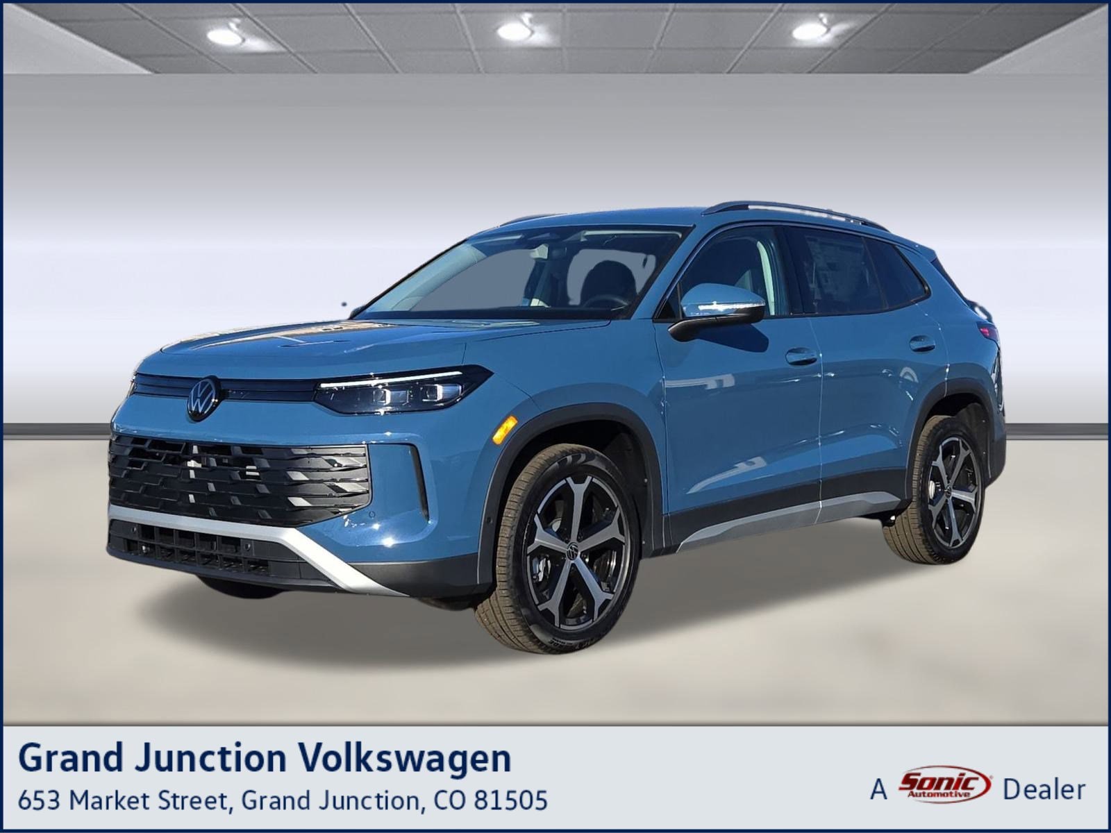 2026 Volkswagen Tiguan SE's photo