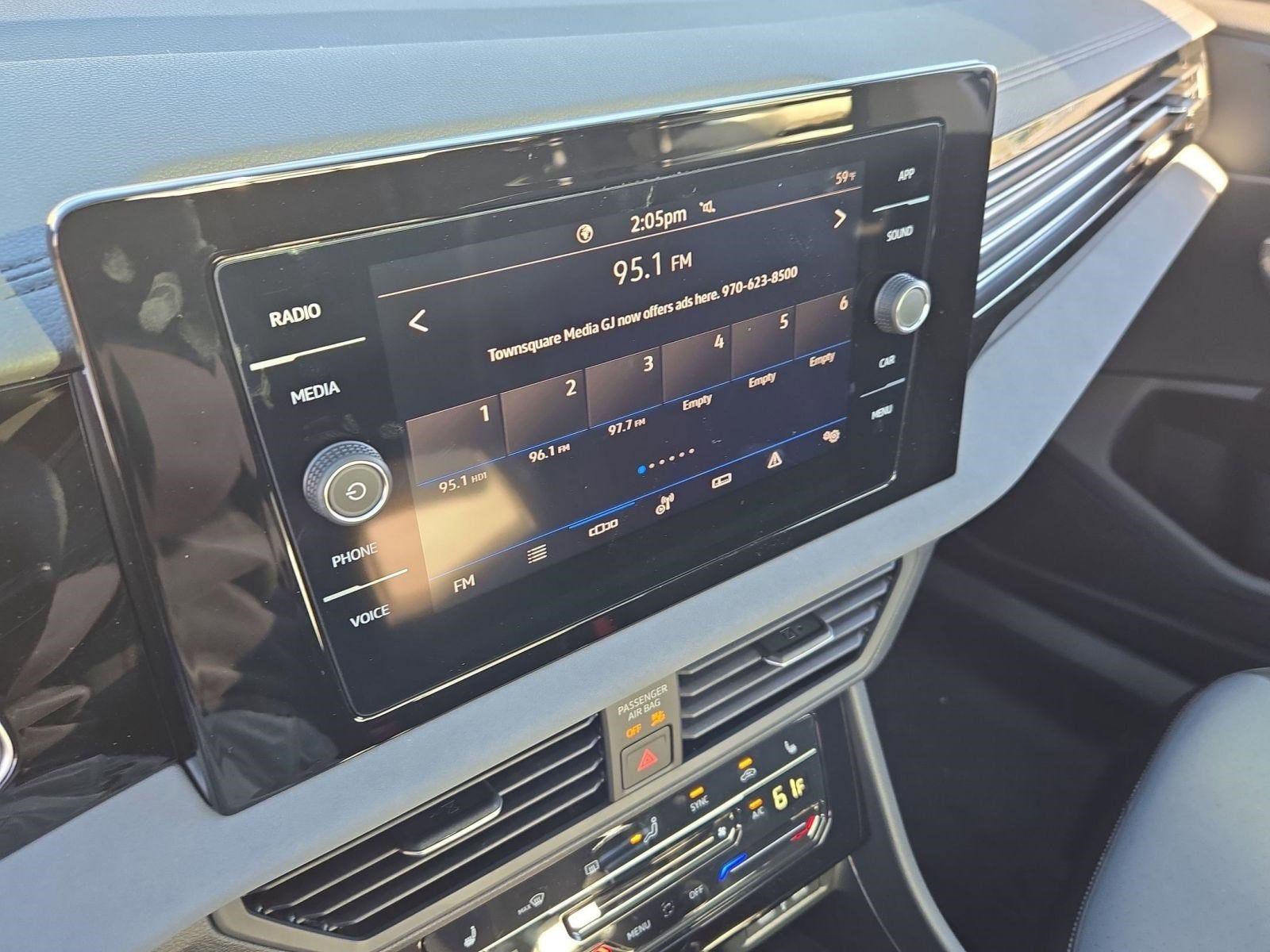 2025 Volkswagen Jetta SE - Photo 22
