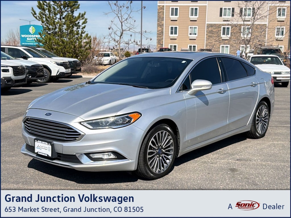 Used 2017 Ford Fusion SE Sedan
