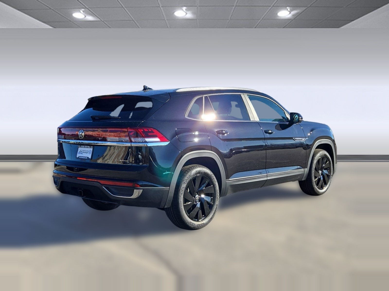2026 Volkswagen Atlas Cross Sport SE w/Tech - Photo 8
