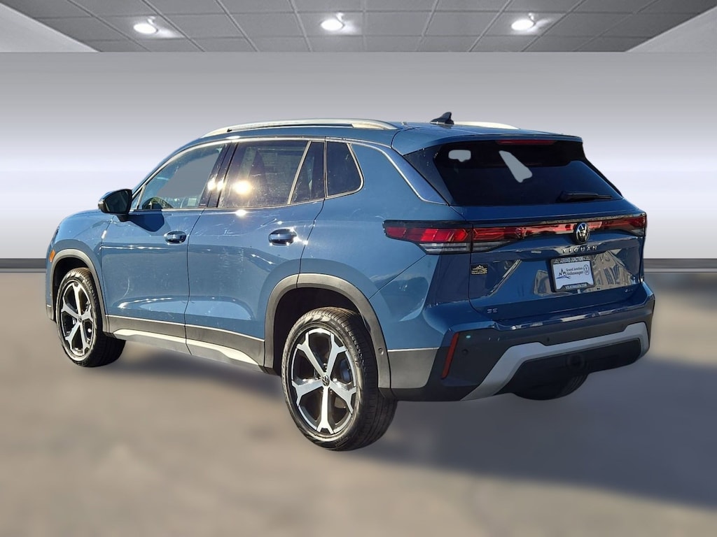 New 2026 Volkswagen Tiguan 2.0T SE SUV