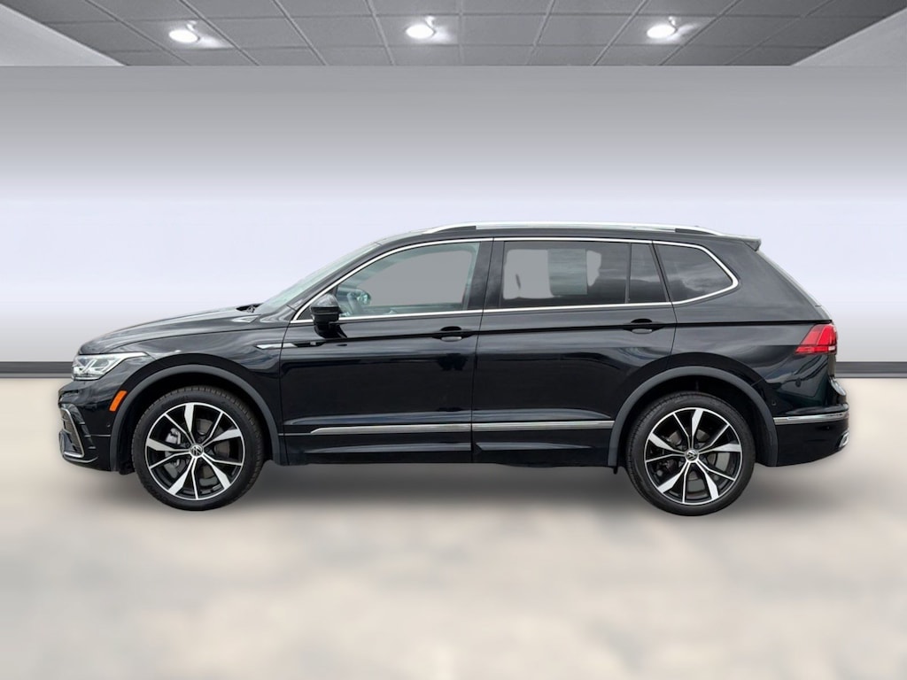 Used 2024 Volkswagen Tiguan 2.0T SEL R-Line SUV