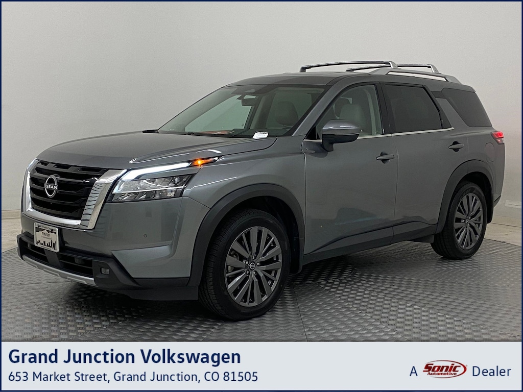 Used 2023 Nissan Pathfinder SL SUV