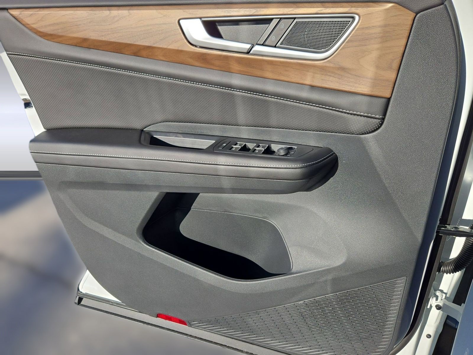 2026 Volkswagen Atlas SE - Photo 16