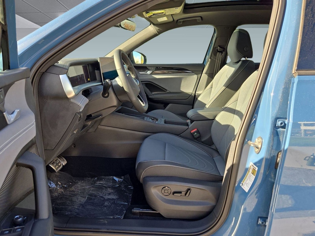 New 2025 Volkswagen Tiguan 2.0T SE R-Line Black SUV