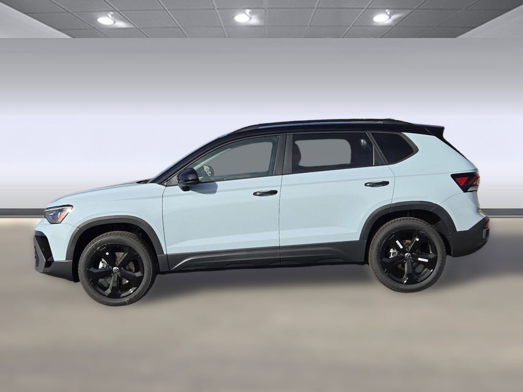 New 2026 Volkswagen Taos 1.5T SE Black SUV