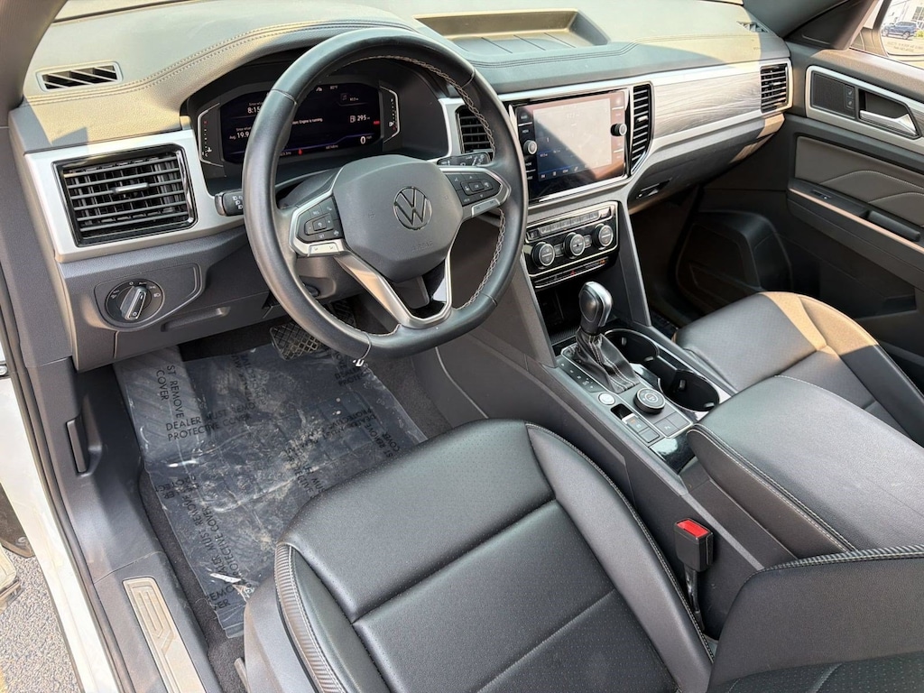 Used 2023 Volkswagen Atlas Cross Sport 2.0T SE w/Technology SUV