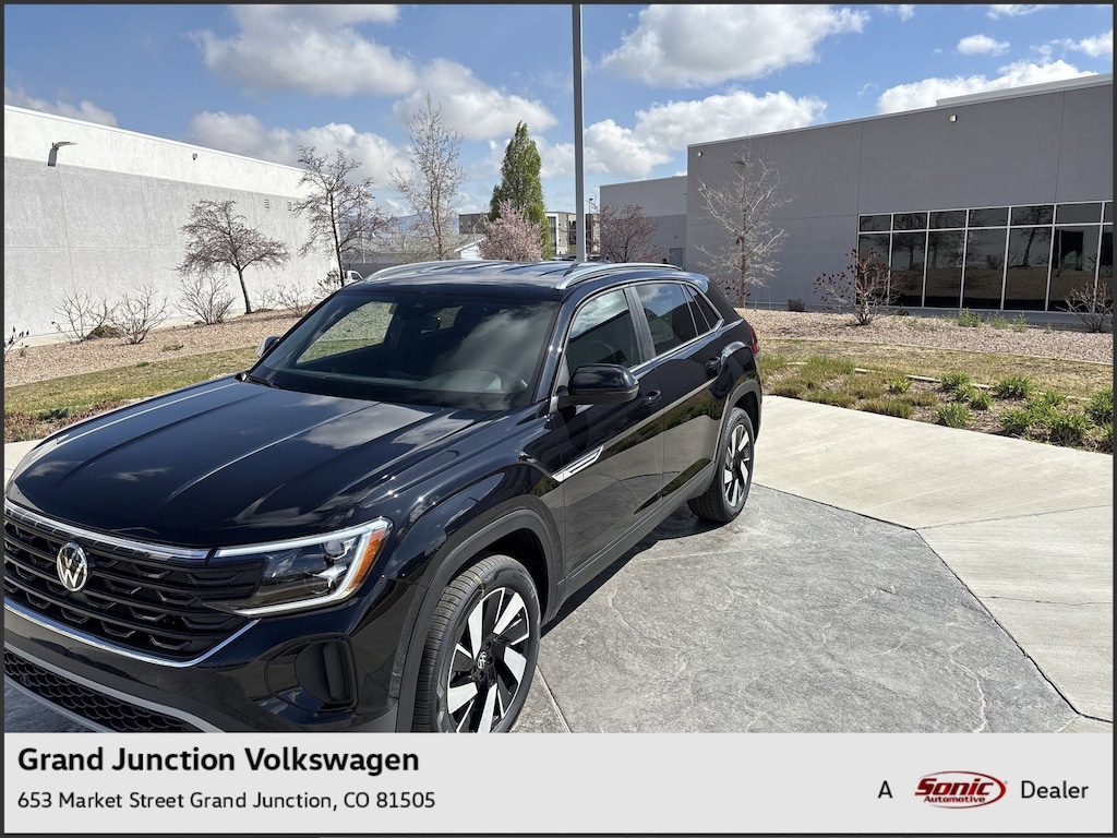 New 2025 Volkswagen Atlas Cross Sport 2.0T SE w/Technology SUV