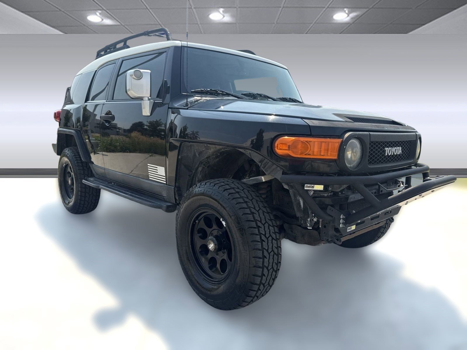 2013 Toyota FJ Cruiser Base photo 2