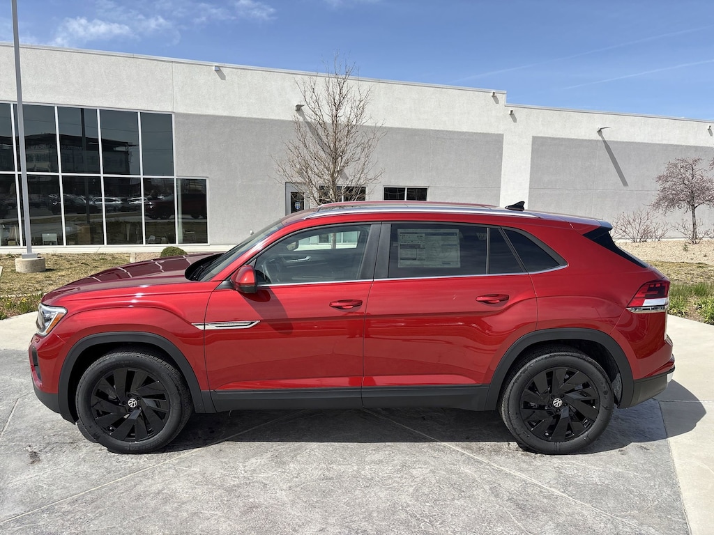 New 2025 Volkswagen Atlas Cross Sport 2.0T SE w/Technology SUV