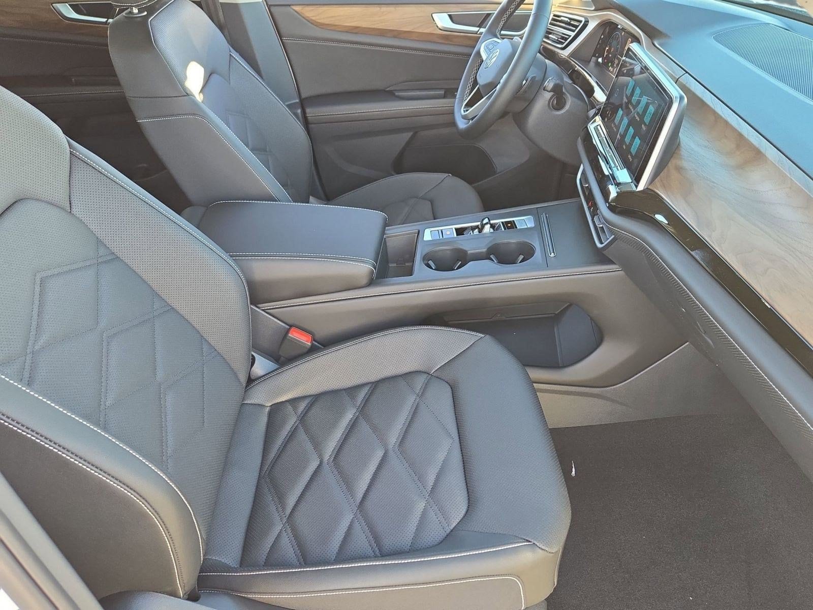 2026 Volkswagen Atlas SE - Photo 25