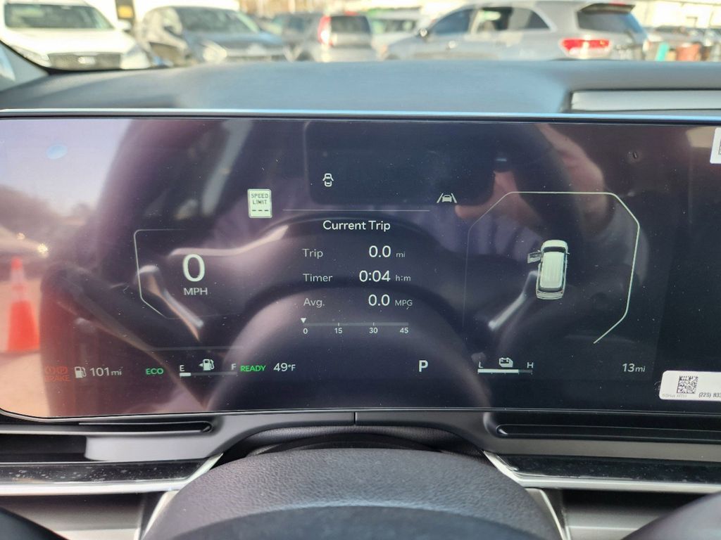 2025 Kia Carnival SX - Photo 21