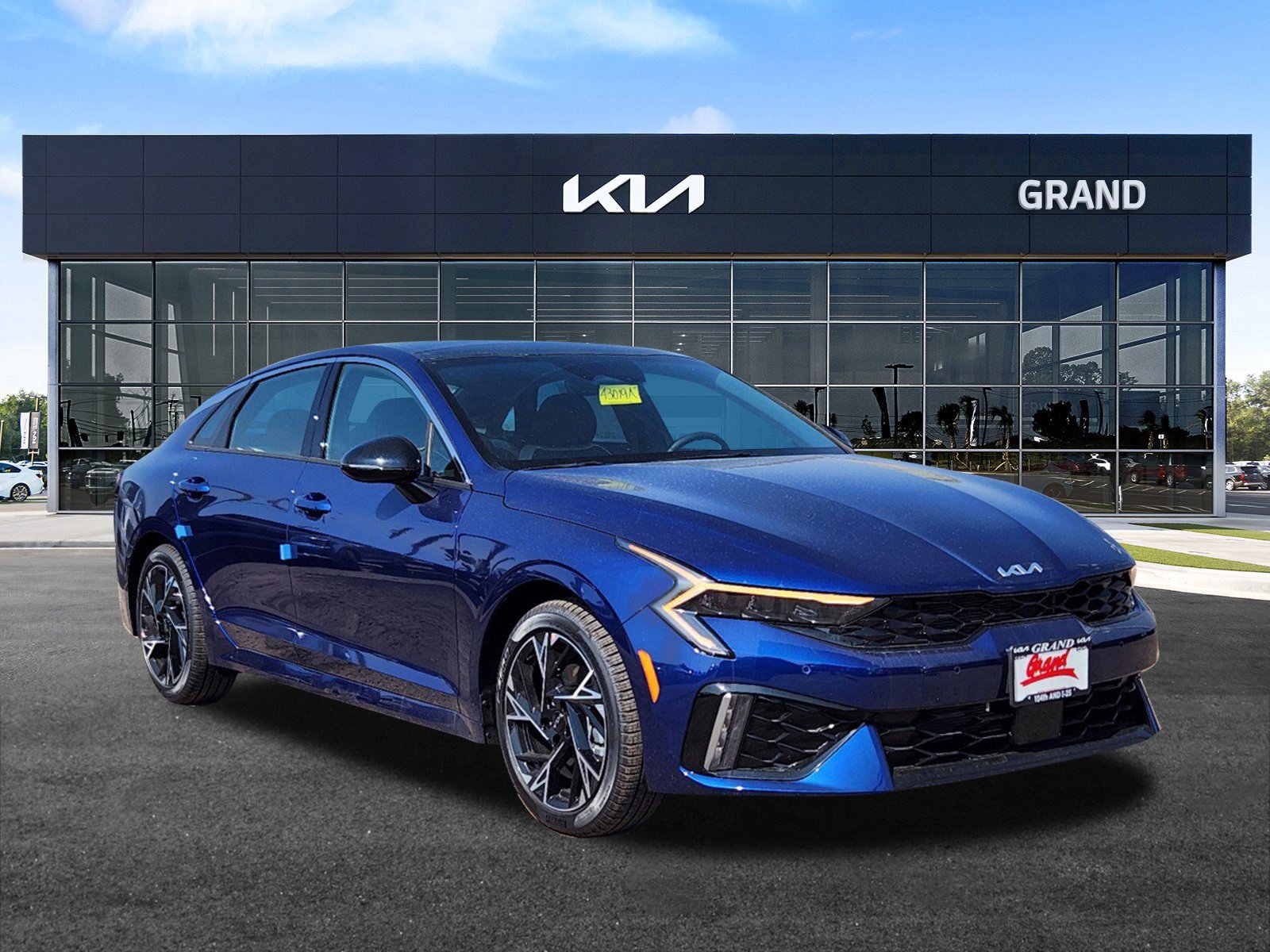 2025 Kia K5 GT-Line photo 2
