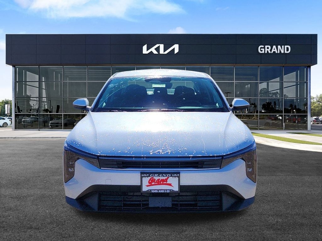 New 2025 Kia K4 LX Sedan