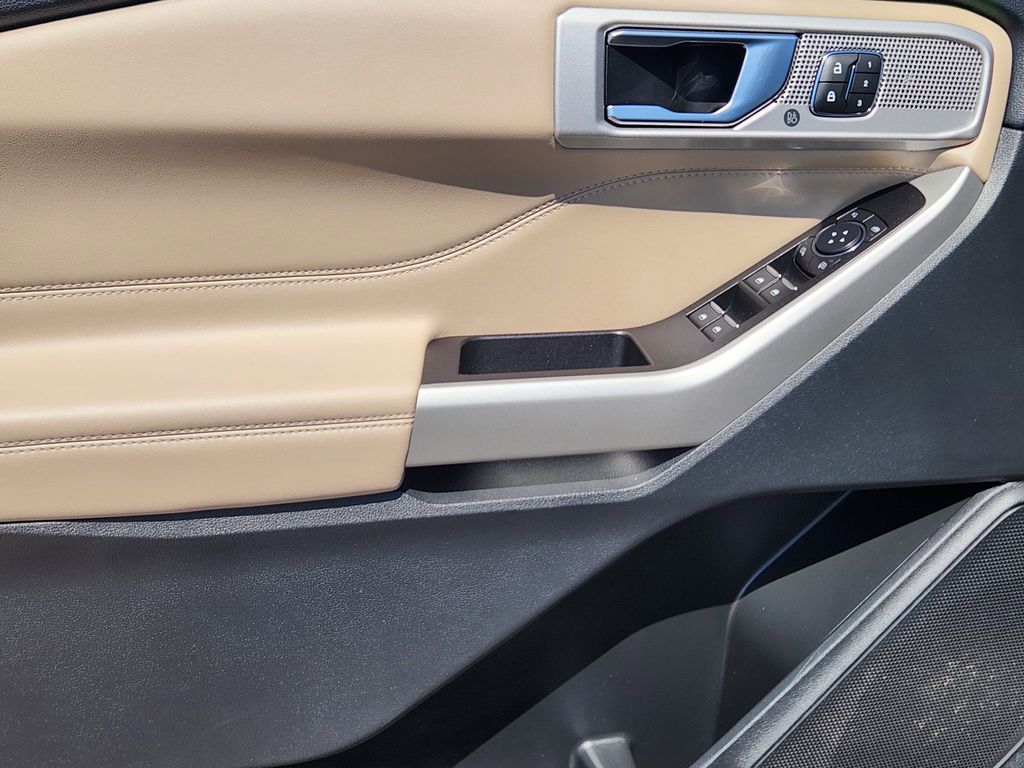 2022 Ford Explorer Limited - Photo 7
