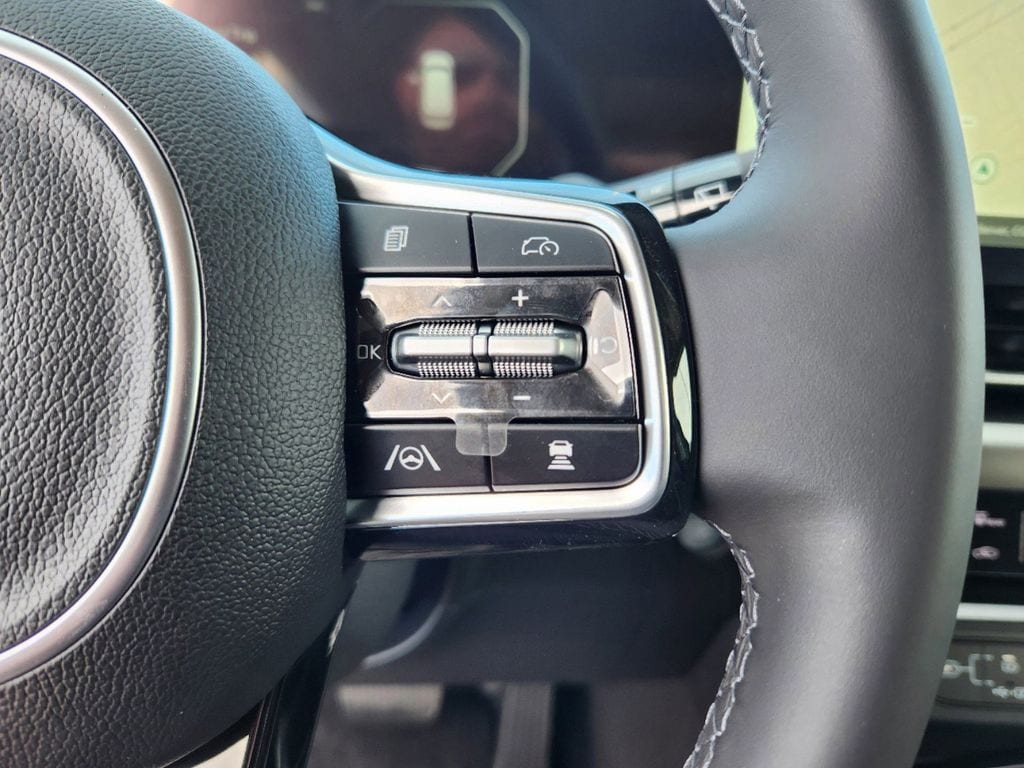 2025 Kia Carnival SX - Photo 19