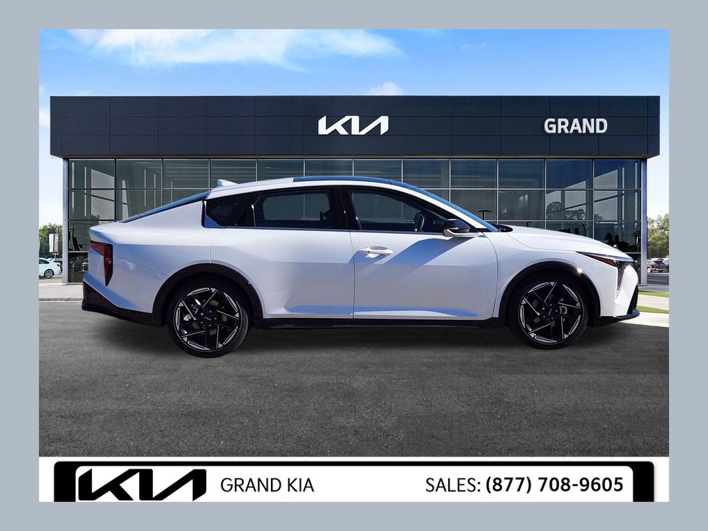 2025 Kia K4 GT-Line's photo