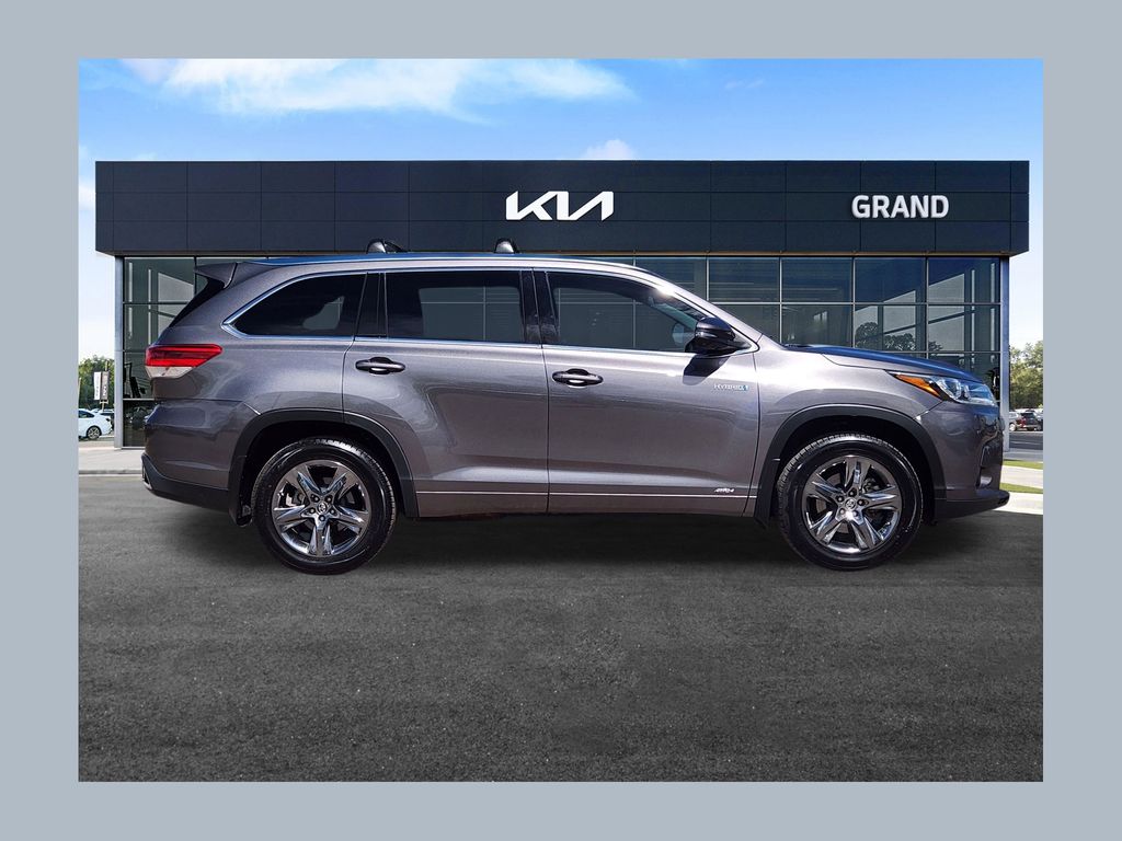 2017 Toyota Highlander Limited Platinum