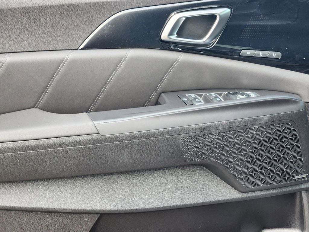 2025 Kia Carnival SX Prestige - Photo 8
