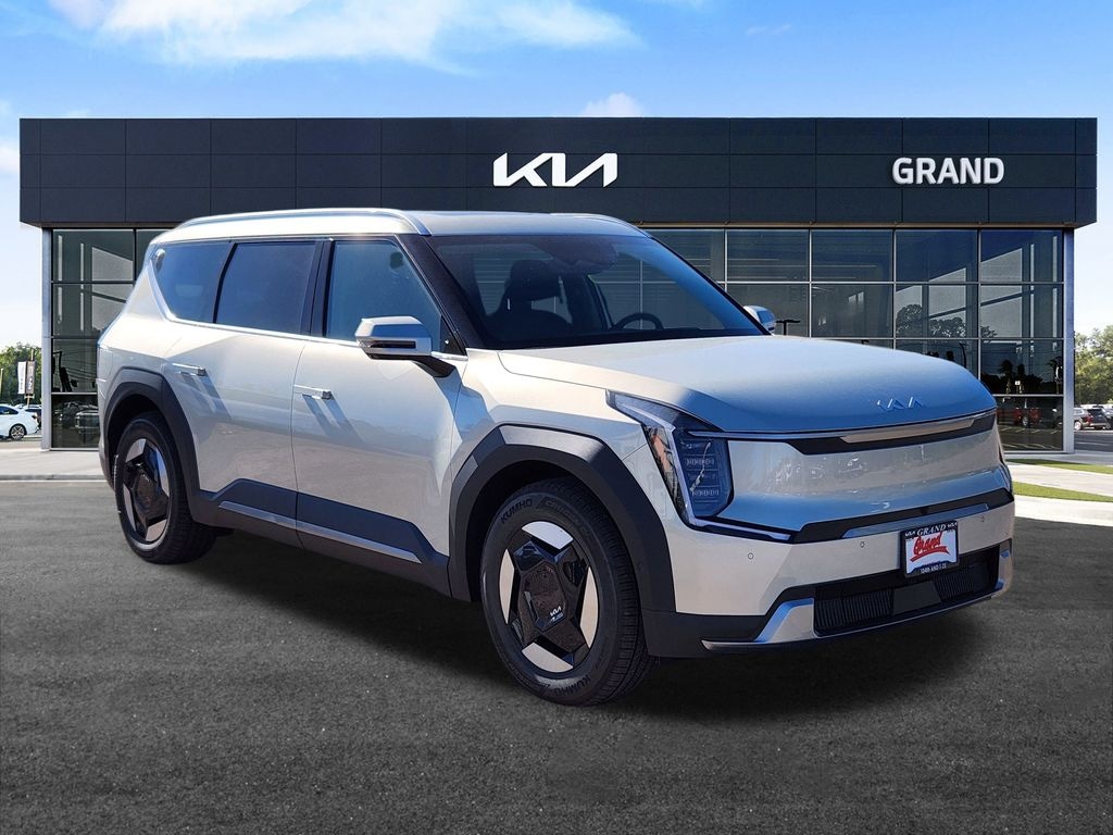 New 2026 Kia EV9 Wind SUV