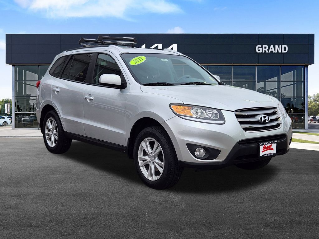 2012 Hyundai Santa Fe SE photo 2