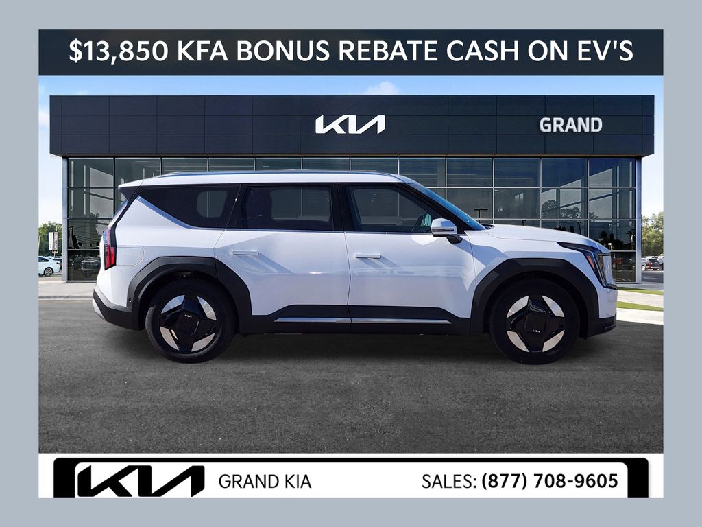 2026 Kia EV9 Wind's photo