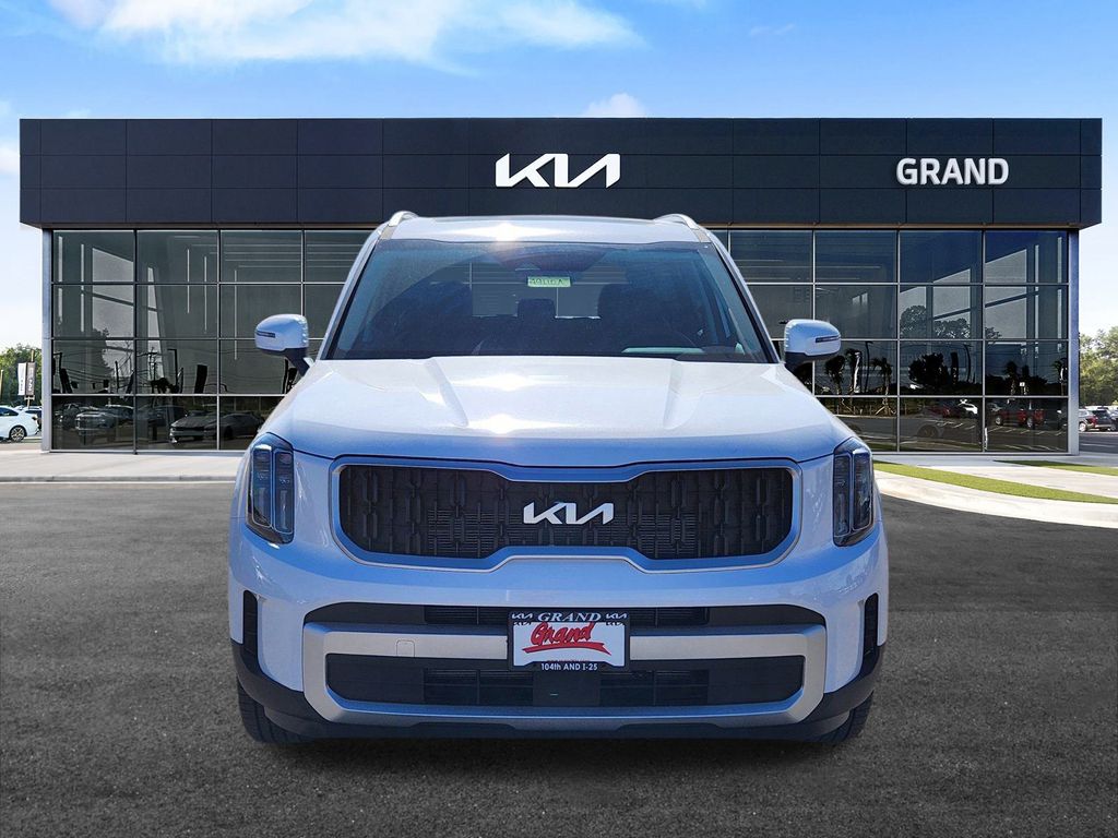 2025 Kia Telluride EX photo 3