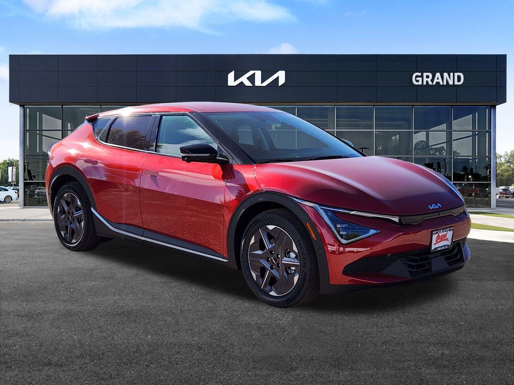 2025 Kia EV6 Light photo 2