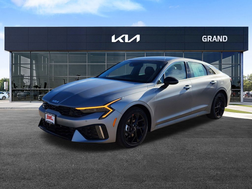 2026 Kia K5 GT-Line photo 4
