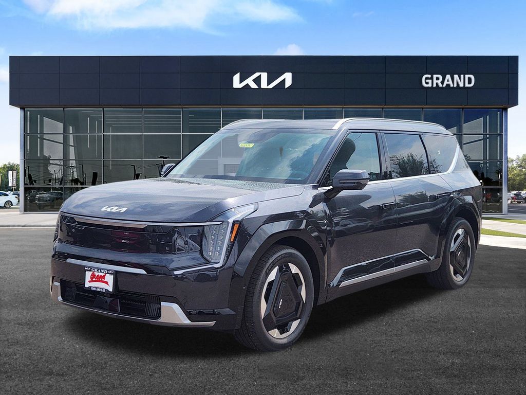 2026 Kia EV9 Land photo 3