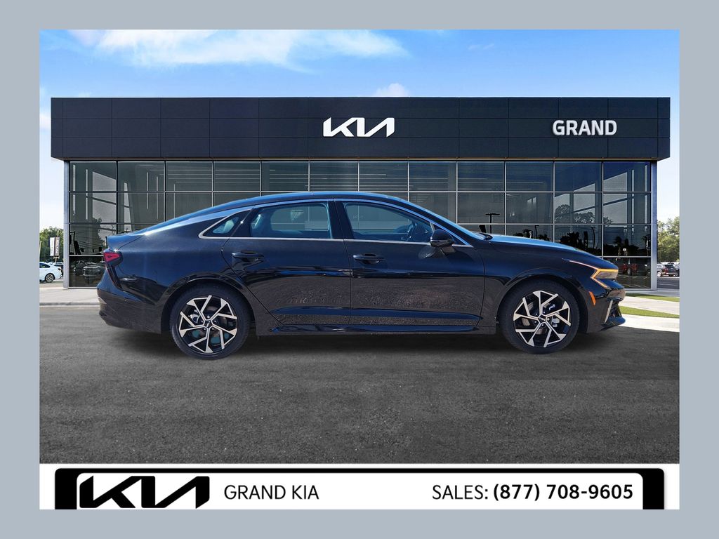 2025 Kia K5 EX's photo