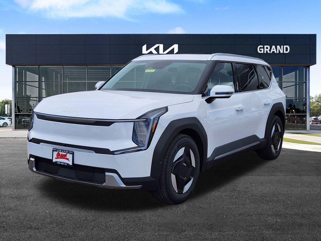 New 2026 Kia EV9 Wind SUV