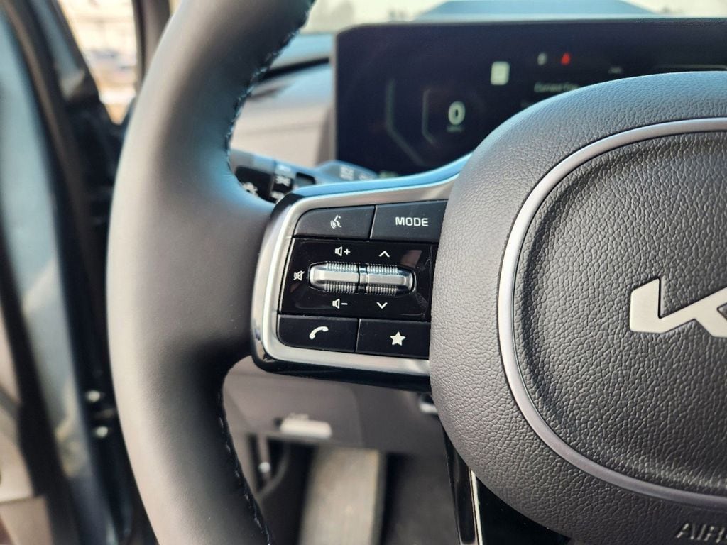 2025 Kia Carnival SX Prestige - Photo 19