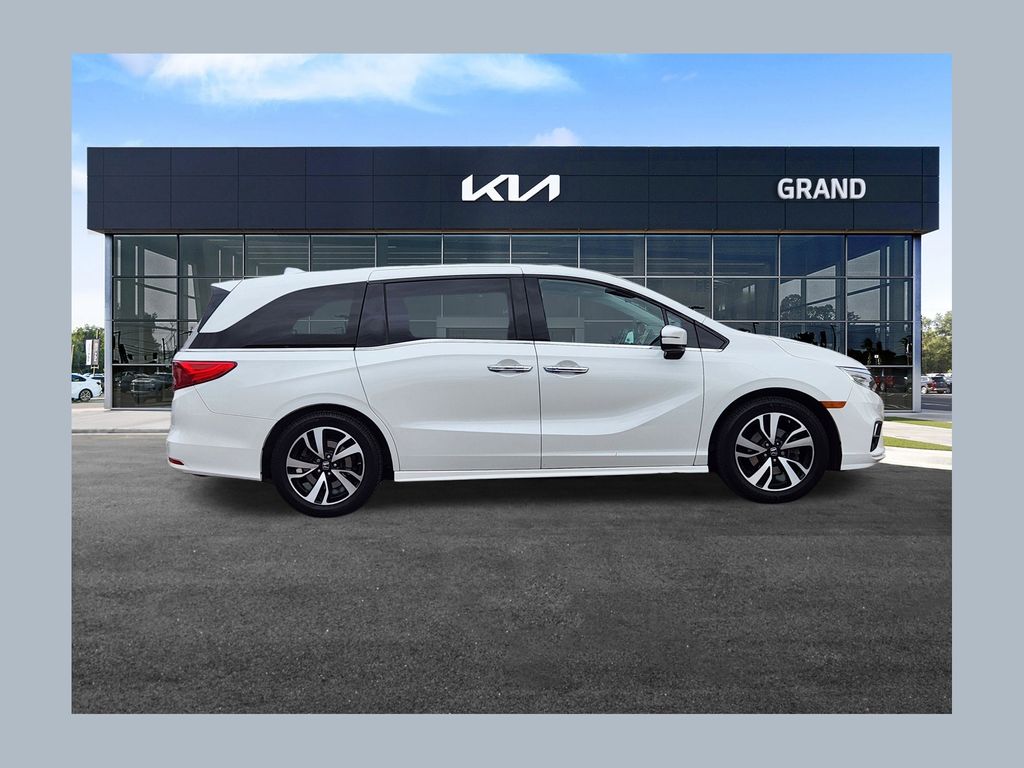 2020 Honda Odyssey Elite's photo