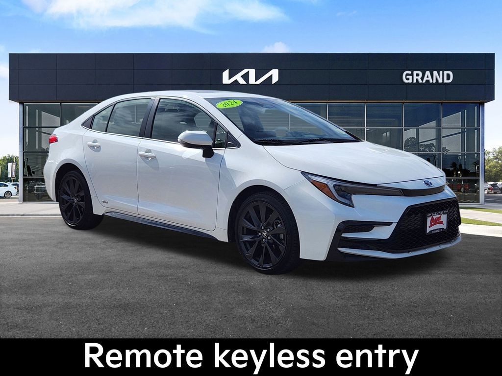 Used 2024 Toyota Corolla Hybrid SE Sedan