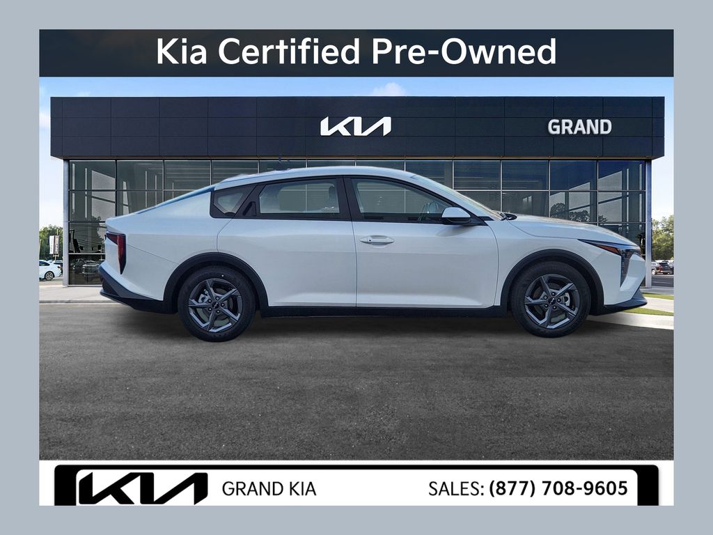 2025 Kia K4 LXS's photo