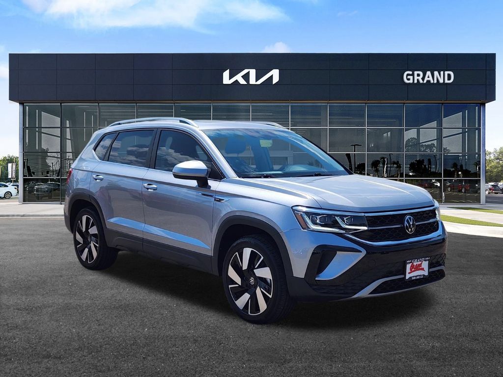 2024 Volkswagen Taos SEL photo 2