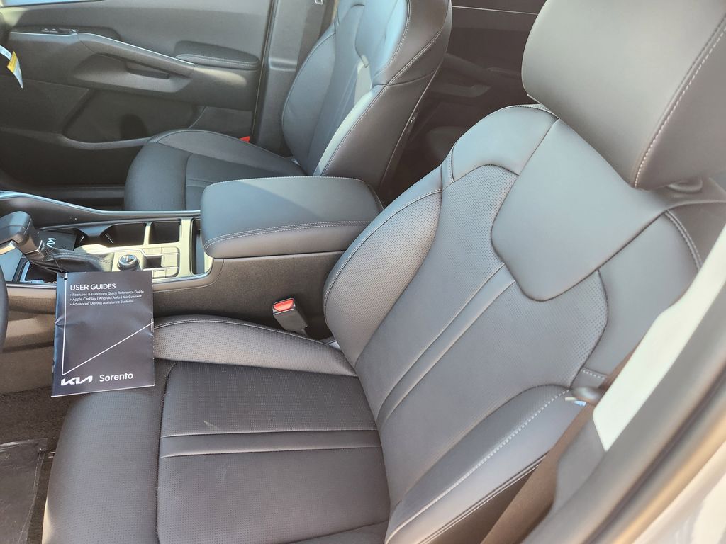 2026 Kia Sorento S - Photo 9